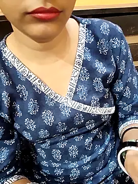 Snapshot of Diya_143 chatting on 02.20.25 Diya 143 online show from 02.20.25