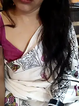 Snapshot of Diya_143 chatting on 02.24.25 Diya 143 online show from 02.24.25