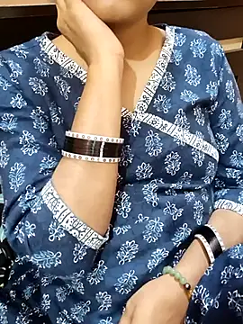 Snapshot of Diya_143 chatting on 02.25.25 Diya 143 online show from 02.25.25