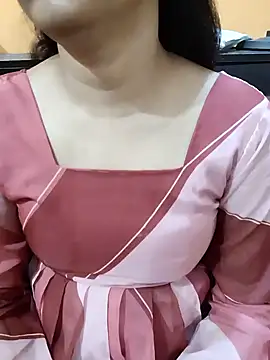 Snapshot of Diya_143 chatting on 03.10.25 Diya 143 online show from 03.10.25