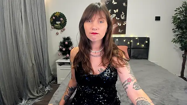 StacyTigerr online show from 12.20.24