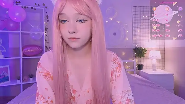 Snapshot of IrmaBell chatting on 12.15.24 IrmaBell online show from 12.15.24