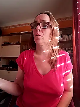 Dettybitch40 online show from 09.18.25