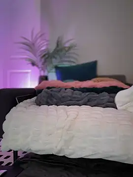 Fiona Kent  online show from 12.27.24