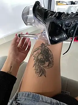 Snapshot of tastymeli chatting on 12.09.24 tastymeli online show from 12.09.24