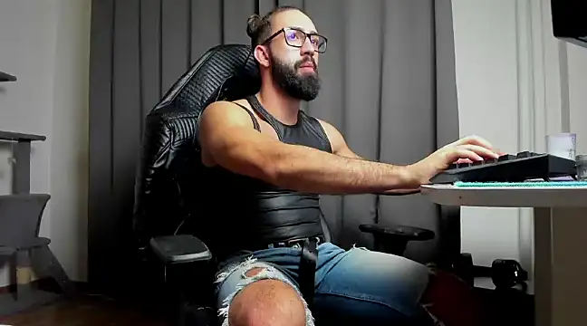 liamaesthetic online show from 03.02.25