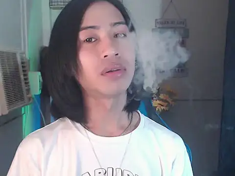 Snapshot of Lemonadexxx chatting on 11.30.25 Lemonadexxx online show from 11.30.25