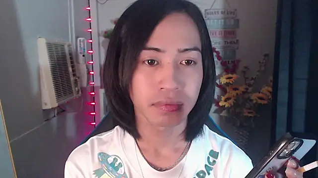 Snapshot of Lemonadexxx chatting on 12.15.25 Lemonadexxx online show from 12.15.25