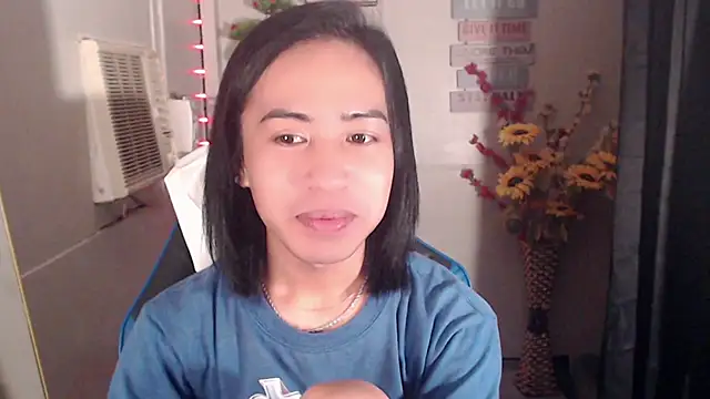 Snapshot of Lemonadexxx chatting on 12.15.25 Lemonadexxx online show from 12.15.25