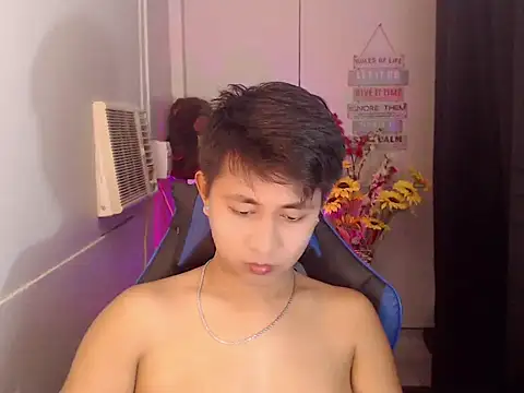 khael moreno online show from 11.15.25