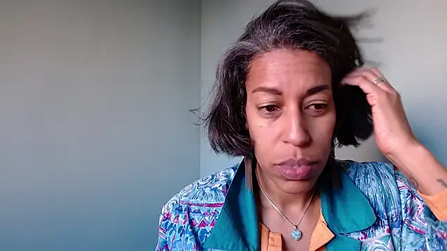 Snapshot of Goldenlace chatting on 02.26.26 Goldenlace online show from 02.26.26