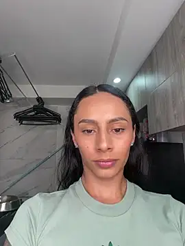 Snapshot of karlyn_angels chatting on 05.28.26 karlyn angels online show from 05.28.26