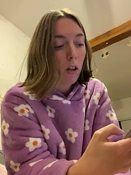 Daisy Michto Officiel online show from 01.28.25