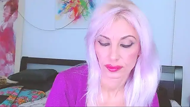 HoneyLara online show from 02.03.25