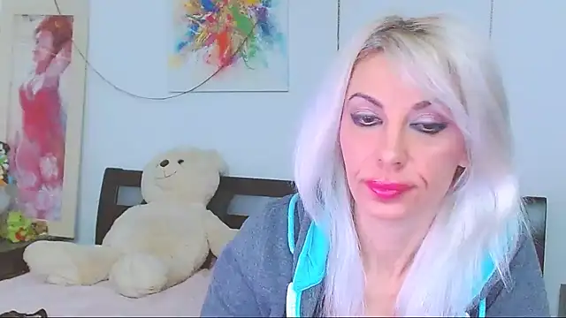 HoneyLara online show from 01.13.26