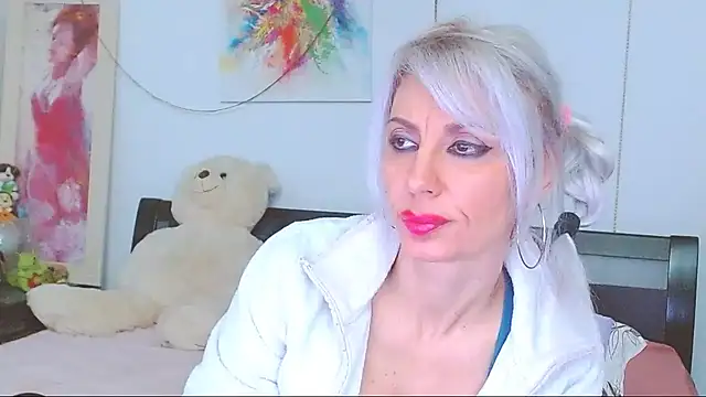 Snapshot of HoneyLara chatting on 01.31.26 HoneyLara online show from 01.31.26