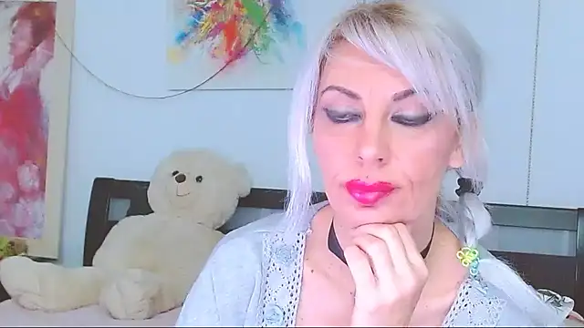 Snapshot of HoneyLara chatting on 02.07.26 HoneyLara online show from 02.07.26