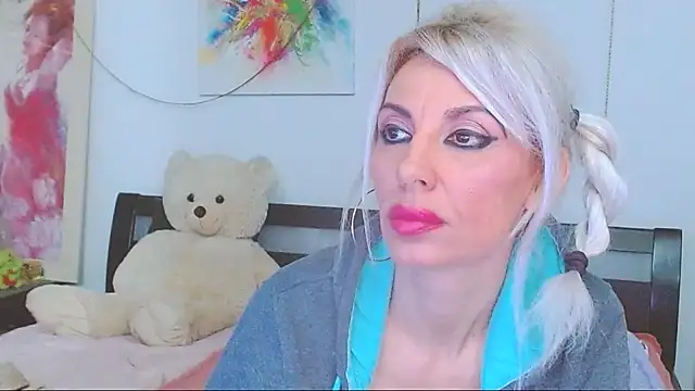 Snapshot of HoneyLara chatting on 03.03.26 HoneyLara online show from 03.03.26