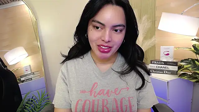 HotstuffCherrySummer online show from 01.14.25