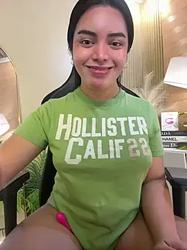 HotstuffCherrySummer online show from 02.13.25