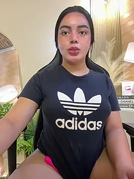 HotstuffCherrySummer online show from 02.14.25