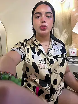 HotstuffCherrySummer online show from 02.26.25