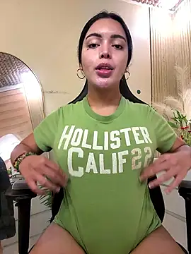 HotstuffCherrySummer online show from 01.18.26