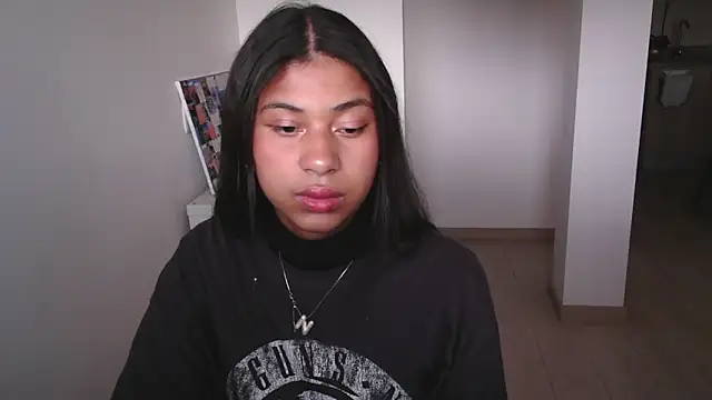 dark enchantress  online show from 01.11.25