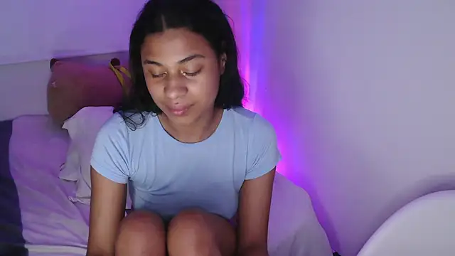 dark enchantress  online show from 03.18.25