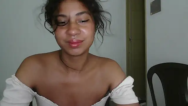 Snapshot of dark_enchantress_ chatting on 04.02.26 dark enchantress online show from 04.02.26