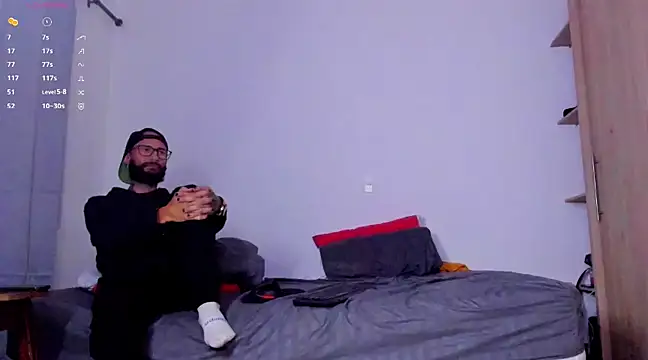 Snapshot of Cloudy_pigDude chatting on 02.16.25 Cloudy pigDude online show from 02.16.25