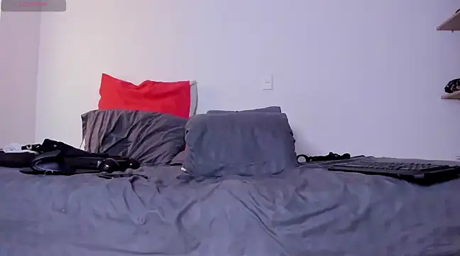 Snapshot of Cloudy_pigDude chatting on 03.07.25 Cloudy pigDude online show from 03.07.25