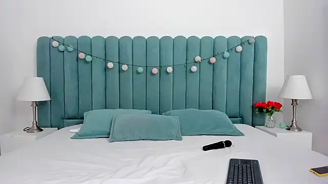 marianaaguii online show from 02.26.25