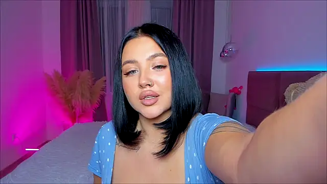 KylieLips online show from 09.29.25