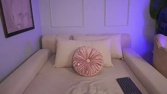 Snapshot of Lauraxx69 chatting on 01.27.25 Lauraxx69 online show from 01.27.25