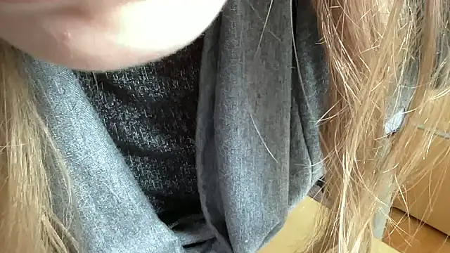 Mollyy998 online show from 11.08.25