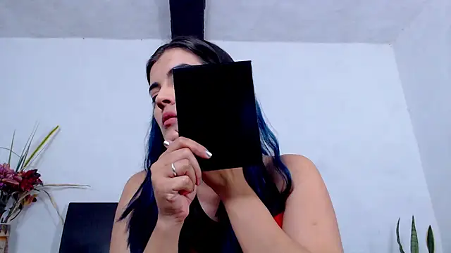 Snapshot of AikoTailor chatting on 09.18.25 AikoTailor online show from 09.18.25