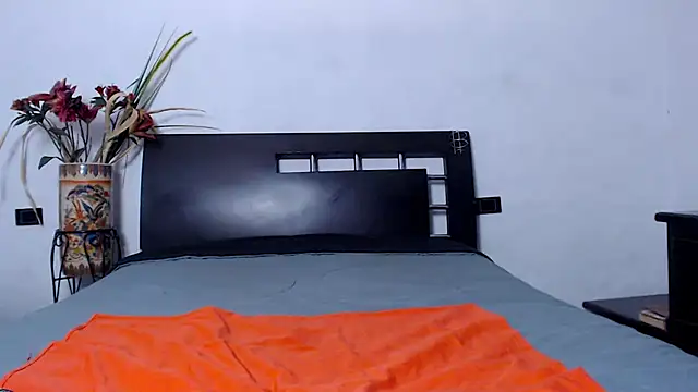 Snapshot of AikoTailor chatting on 03.20.26 AikoTailor online show from 03.20.26