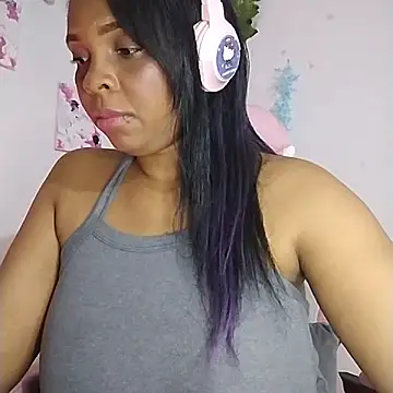 collegechica online show from 10.23.25