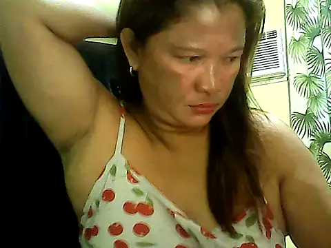 Snapshot of hott_scarlett chatting on 09.29.25 hott scarlett online show from 09.29.25