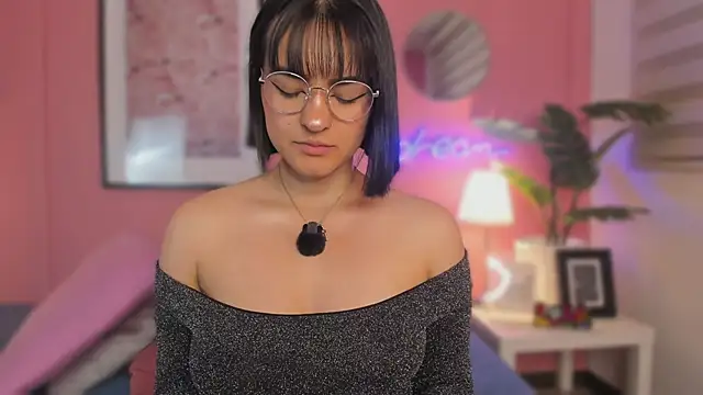 SoySaraa online show from 12.17.25