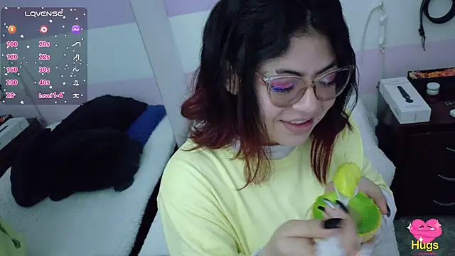 Catwhite  online show from 11.06.25