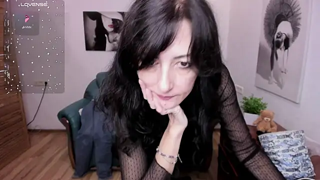 Snapshot of Dana_Haliti chatting on 10.09.25 Dana Haliti online show from 10.09.25