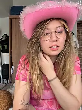 Snapshot of Darling_XXX chatting on 03.02.26 Darling XXX online show from 03.02.26