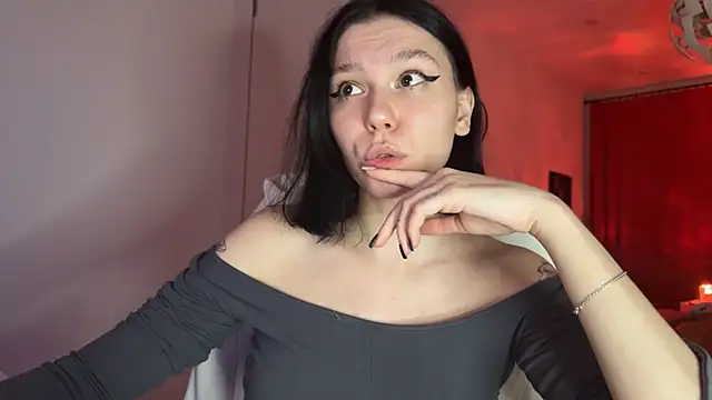 Snapshot of pinkdolly18 chatting on 03.12.25 pinkdolly18 online show from 03.12.25