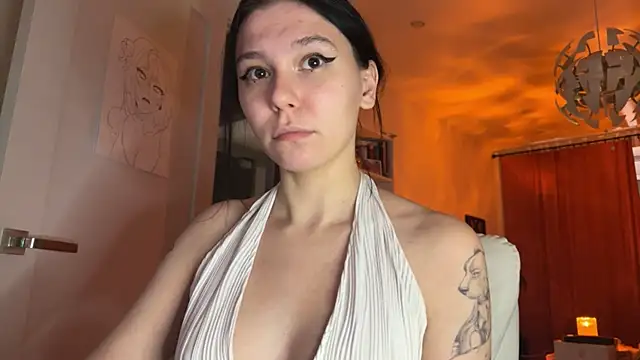 Snapshot of pinkdolly18 chatting on 10.12.25 pinkdolly18 online show from 10.12.25