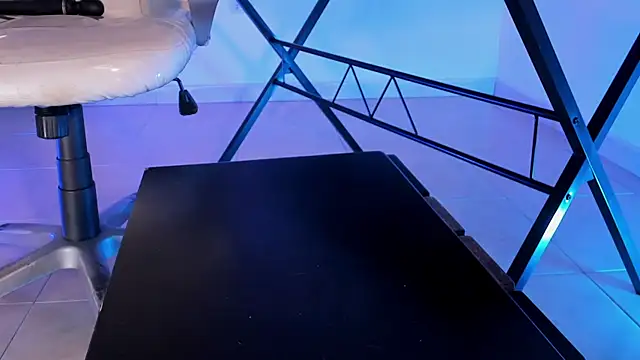 ArchieCollins online show from 11.05.25