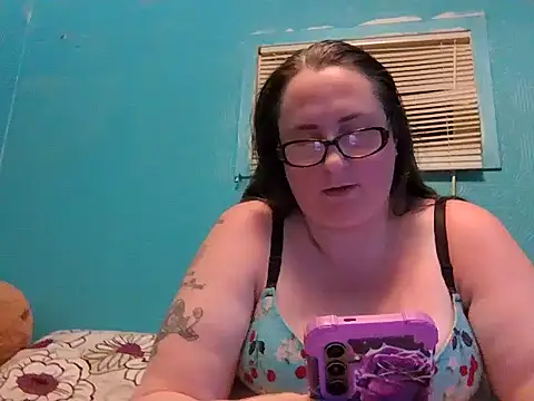 Snapshot of newfieocean chatting on 07.19.26 newfieocean online show from 07.19.26