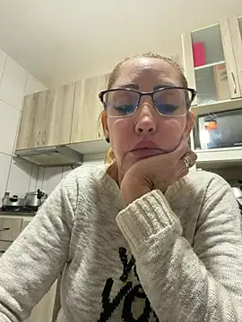 Snapshot of RAIRAsexy chatting on 06.01.26 RAIRAsexy online show from 06.01.26