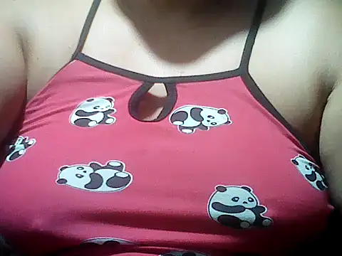 Snapshot of Sexyhorney4u chatting on 06.21.26 Sexyhorney4u online show from 06.21.26